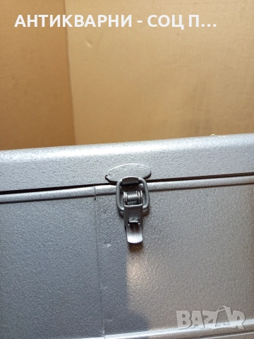 Соц Стар Метален Куфар 4.800кг., снимка 4 - Антикварни и старинни предмети - 52842171