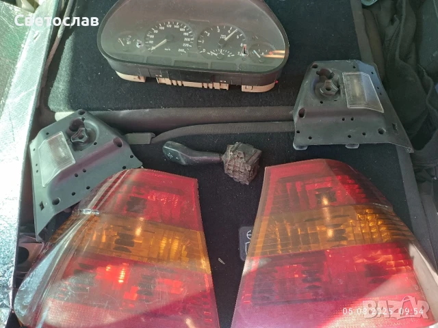 задни светлини и скоростомер за БМВ 318, снимка 2 - Части - 51257307