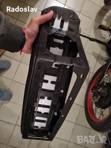 Мото седалка и багажник за електрическо колело тип Stealth, Eleek, Vector, снимка 3 - Части за велосипеди - 54070536