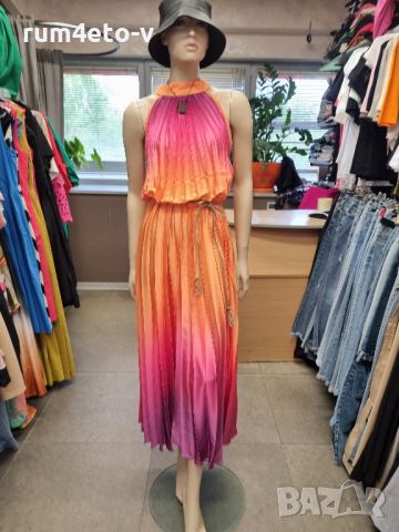 Сатенена рокля солей в преливащи цветове
