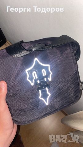 Оригинална чанта Trapstar 1.0 Reflective, снимка 6 - Чанти - 46263880