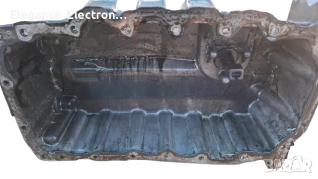 Картер за Vw Touran Golf, passat Sharan 2.0 tdi 140 к.с. 2009до 2011 г. , снимка 2 - Части - 49418901