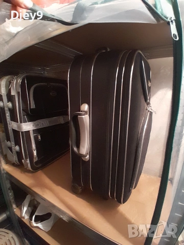 много здрав пътнически куфар hugo и мн.други , снимка 8 - Куфари - 53167312