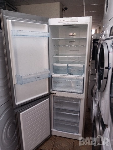 Иноксов комбиниран хладилник с фризер Бош Bosch Total No Frost A+++ 2 години гаранция!, снимка 6 - Хладилници - 53689829