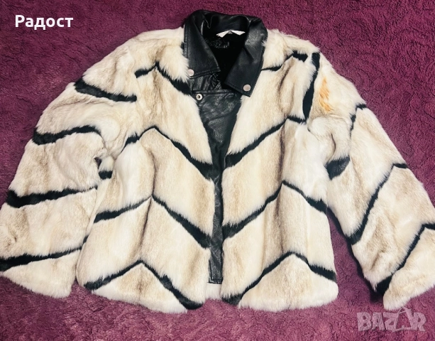 Страхотно италианско палтенце.Не обличано.Подарък ми е,но ми е малко.