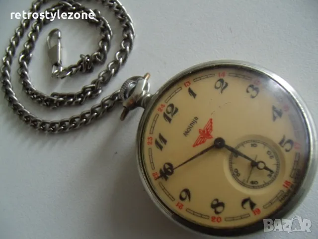 № 7991 стар джобен часовник - Molnija   - релефен орнамент - влак  - механичен  - работещ  - соц.пер, снимка 2 - Антикварни и старинни предмети - 49831459