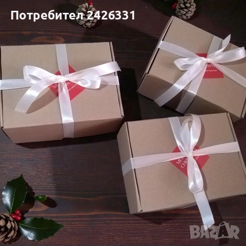 Коледна подаръчна кутия с свещ и две играчки за елха , снимка 3 - Декорация за дома - 52634112