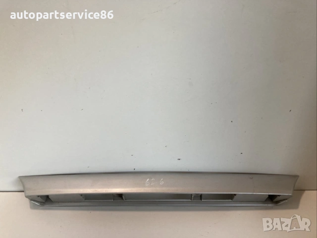 Лайстна за регистрационен номер на заден капак за Mazda 626 2.0 TDI Estate (2001) G14S50811