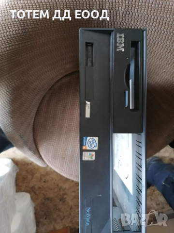 Компютърна периферия, снимка 17 - Монитори - 49760071