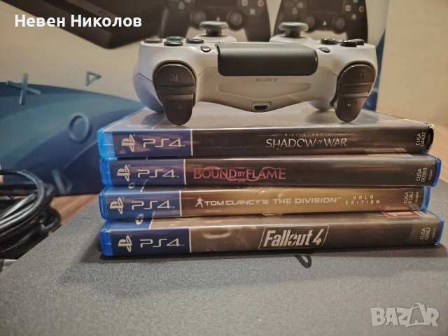 PS4 SLIM конзола 1 TB + 4 оригинални игри , снимка 3 - PlayStation конзоли - 52893096