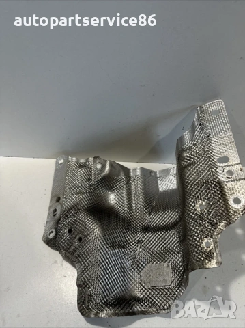 Топлинен Щит за Peugeot 3008 1.2T 65000км (2022) 9818214280, снимка 2 - Части - 53591959