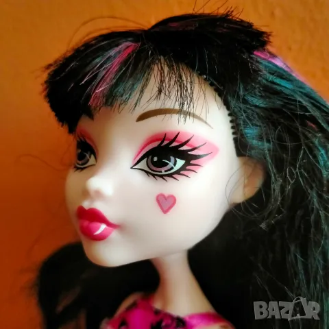 Колекционерска кукла Monster High Dead Tired Draculaura Mattel 2008 2282HF2, снимка 8 - Колекции - 48556393