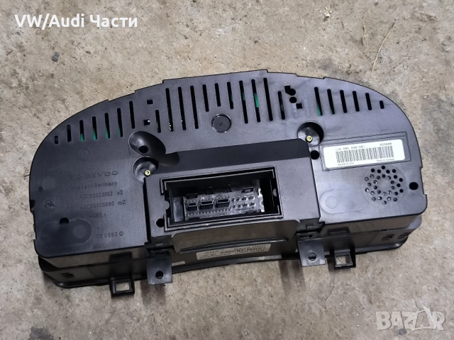 Километраж табло за Голф 5 Volkswagen Golf 5 VD0 1K0920852B / 1K0 920 852 B, снимка 2 - Части - 51739027
