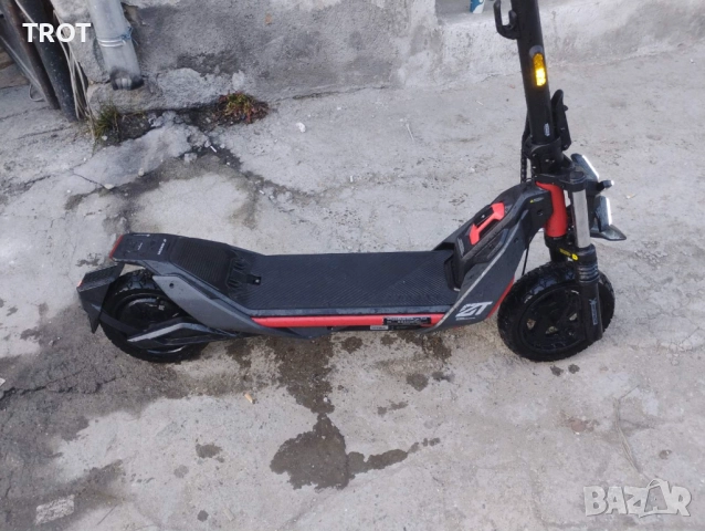 Електрически Скутер Segway ZT3 Pro, 25 км/ч, 70 км пробег, черна-червена, снимка 4 - Други спортове - 52426544