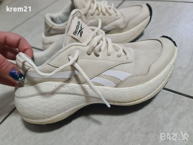 Reebok Metreon Chalk W дамски 38номер, снимка 1 - Маратонки - 45568220