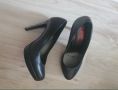Високи обувки с платформа , снимка 1 - Дамски обувки на ток - 45088620