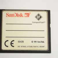 CF Compact Flash карта 128MB, снимка 2 - Чанти, стативи, аксесоари - 45819477