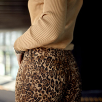 Дамски дънков панталон тип пантера - 27 номер, снимка 3 - Дънки - 44937658