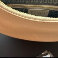 Fendi чанта, снимка 2 - Чанти - 45176350