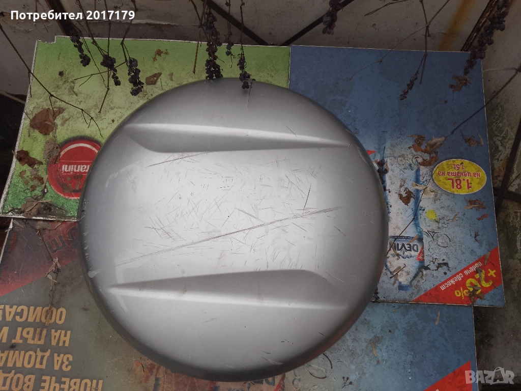 Капак за резервната гума на джип Toyota RAV4, снимка 1