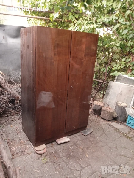 Продавам двукрилен гардероб , снимка 1