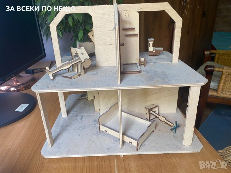 Детска миниятюрна дървена къщичка с мебели, снимка 1