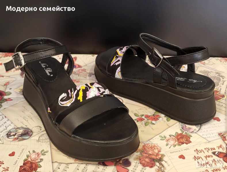 Дамски летни сандали в черно -Български ,естествена кожа , снимка 1