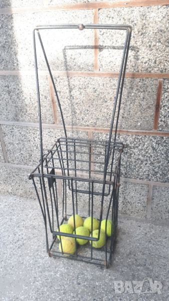 Метален държач за тенис топки, снимка 1