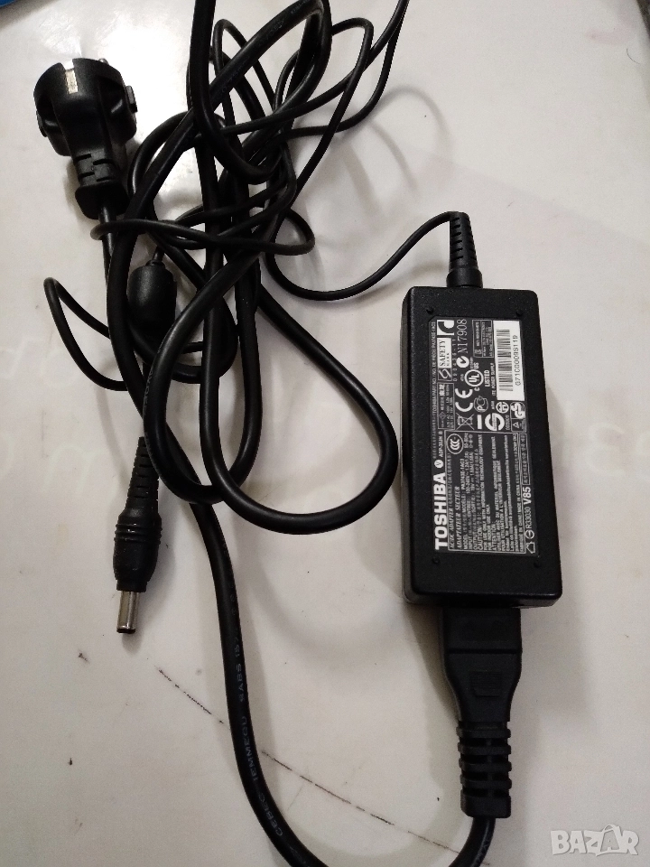 Оригинално зарядно за лаптоп TOSHIBA ADP-30JH 19V, 1.58A, снимка 1