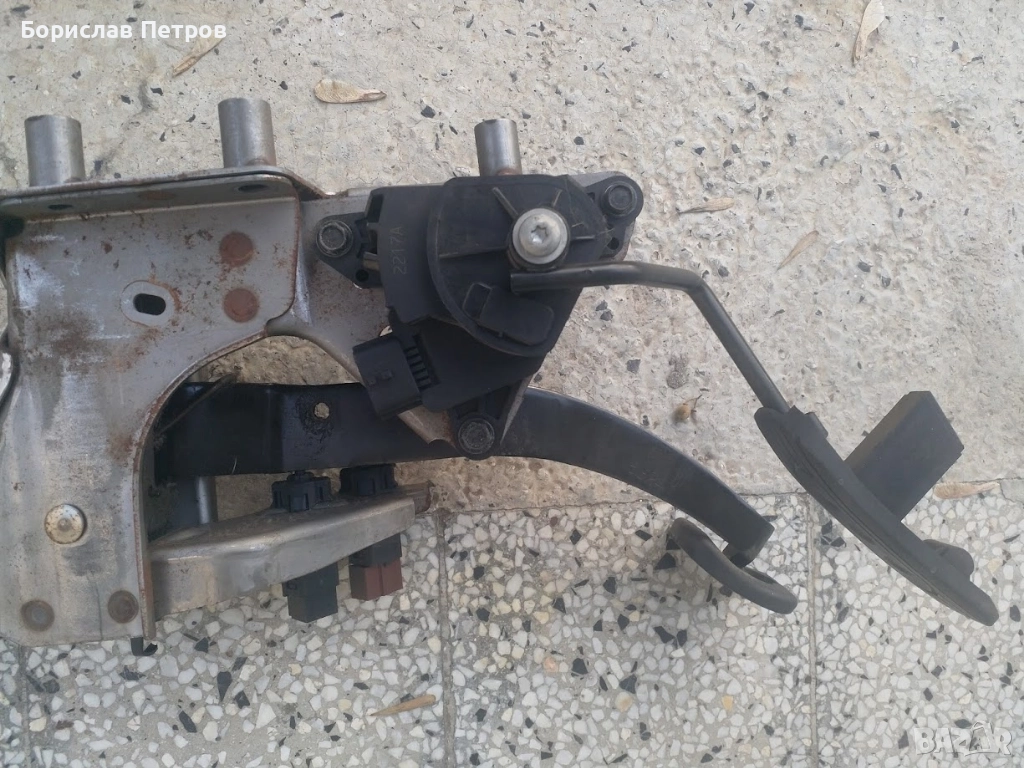 Продавам педал газ Нисан, снимка 1