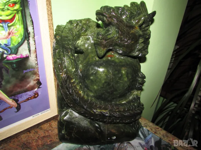 Китайски дракон от китайски нефрит. Тегло 9кг. 28х14х19см. подходящ за подарък, снимка 1