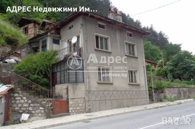 Двуетажна къща с. Соколовци, снимка 1 - Къщи - 45725493