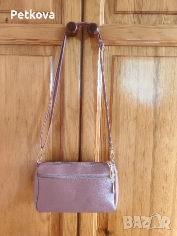 Дамска чантичка, през рамо, снимка 2 - Чанти - 52156957