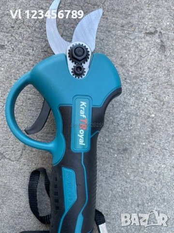 Акумулаторна лозарска ножица KraftRoyal 36V 8AH с Телескопичен прът 2.5м, снимка 3 - Градински инструменти - 53856242