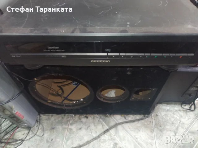 видио Grundig , снимка 2 - Друга електроника - 48872801