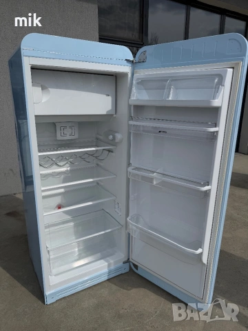 Перфектен Син Хладилник с камера SMEG, снимка 8 - Хладилници - 53924778