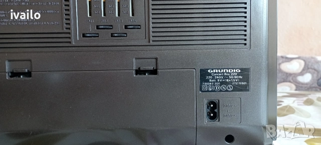Grundig Concert Boy 220, снимка 4 - Радиокасетофони, транзистори - 54130951