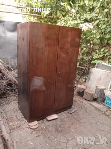 Продавам двукрилен гардероб , снимка 1
