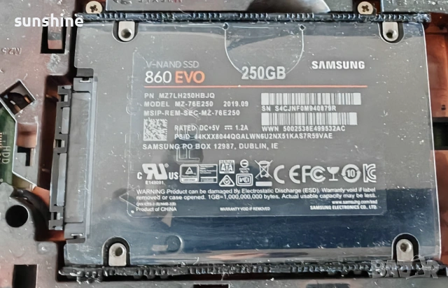 Лаптоп HP Pavilion 17.3" HD+ Samsung 860 EVO 250GB Intel Core i5‑4200M 8GB, снимка 4 - Лаптопи за дома - 53668521