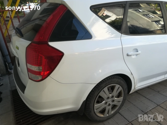 KIA CEED 1.6CRDI-6 СКОРОСТИ-ВНОС АВСТРИЯ 1509251712, снимка 16 - Автомобили и джипове - 51723241