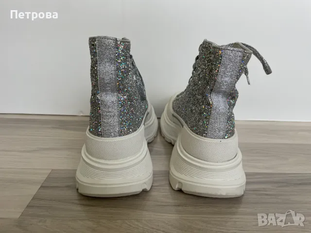 Alexander McQueen obuwki 39.5 Оригинал, снимка 4 - Маратонки - 48304631