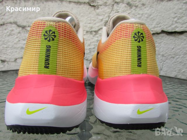 Дамски маратонки за бягане Nike Zoom Fly 5, снимка 6 - Маратонки - 46397872