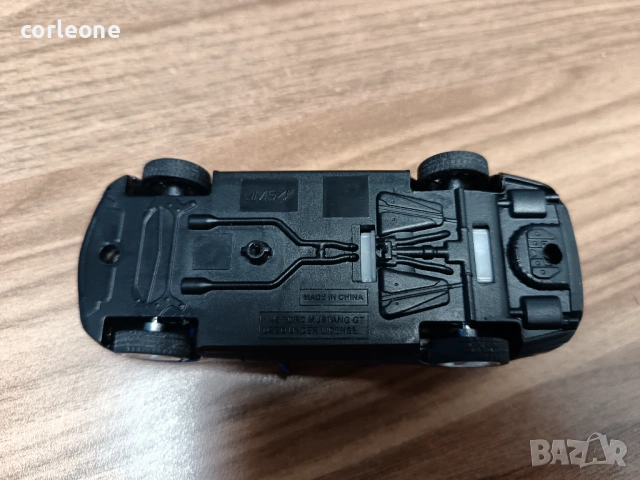Ford Mustang GT - мащаб 1:43 на MSZ моделът е без липси и опаковка в добро състояние, снимка 6 - Колекции - 53113168