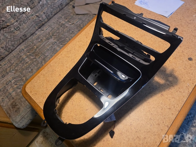 Централна конзола Mercedes E class w213., снимка 2 - Части - 52584603
