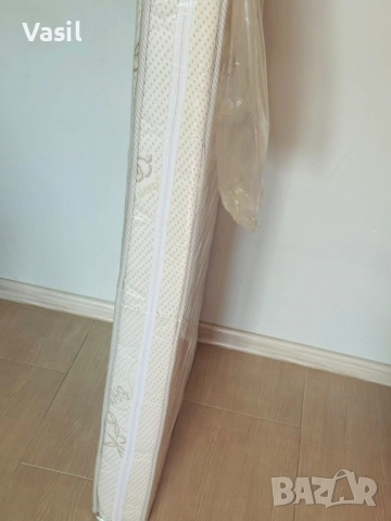 Детски матрак 65 на 110 на 10, снимка 4 - Бебешки легла и матраци - 51696901