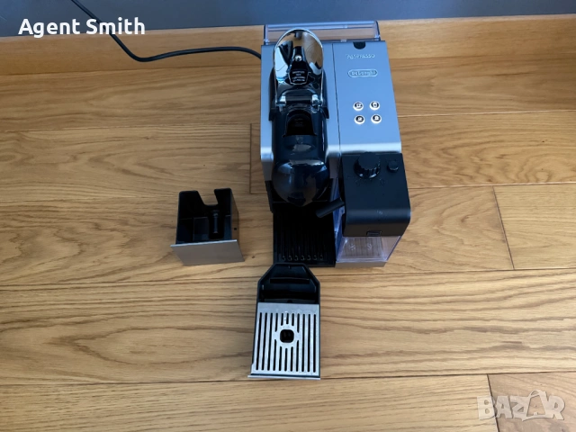 Кафемашина Nespresso Lattissima Plus, снимка 5 - Кафемашини - 53779326