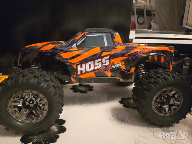 Продавам офролд джип TRAXXAS, снимка 3 - Коли, камиони, мотори, писти - 53730751