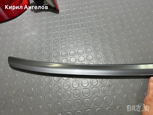 Лип на багажника за BMW E46 Седан, снимка 2 - Части - 50958591