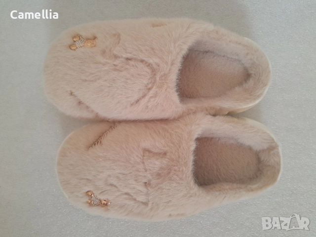 Дамски пухени чехли, 40-41 номер , снимка 3 - Пантофи - 52972700