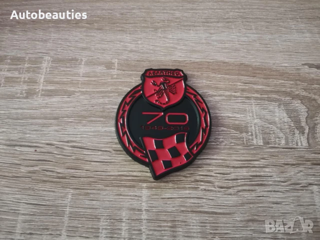 червена метална емблема Abarth 70th Anniversary , снимка 4 - Аксесоари и консумативи - 51165440